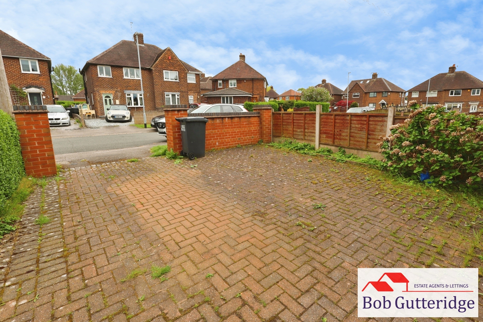 FORE GARDEN & DRIVEWAY